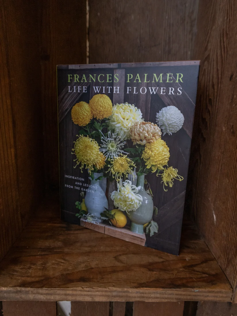 Book: Life with Flowers - Image 5