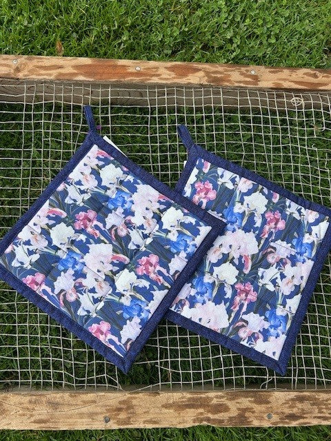 Kitchen: Pot Holder Set of Two - Image 6